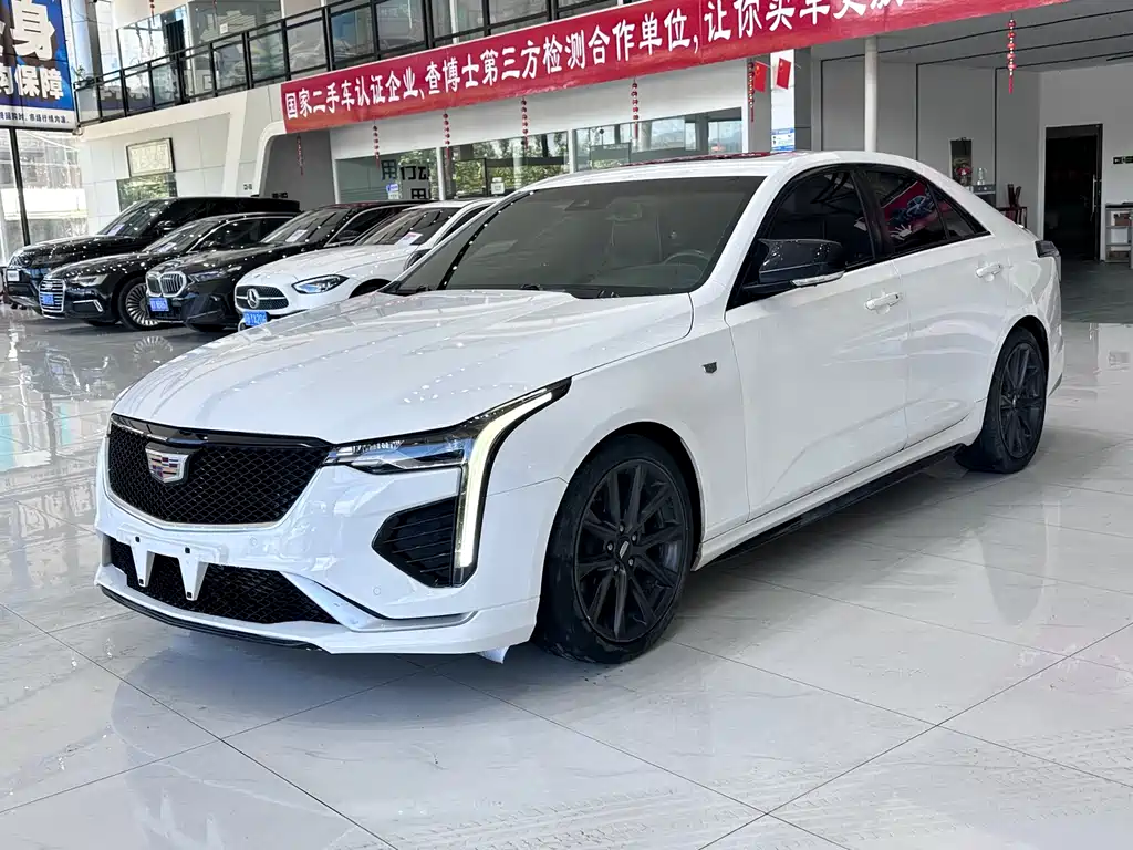 Cadillac CT4