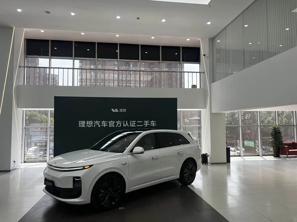 Li Auto L6