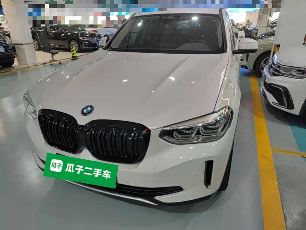 BMW iX3