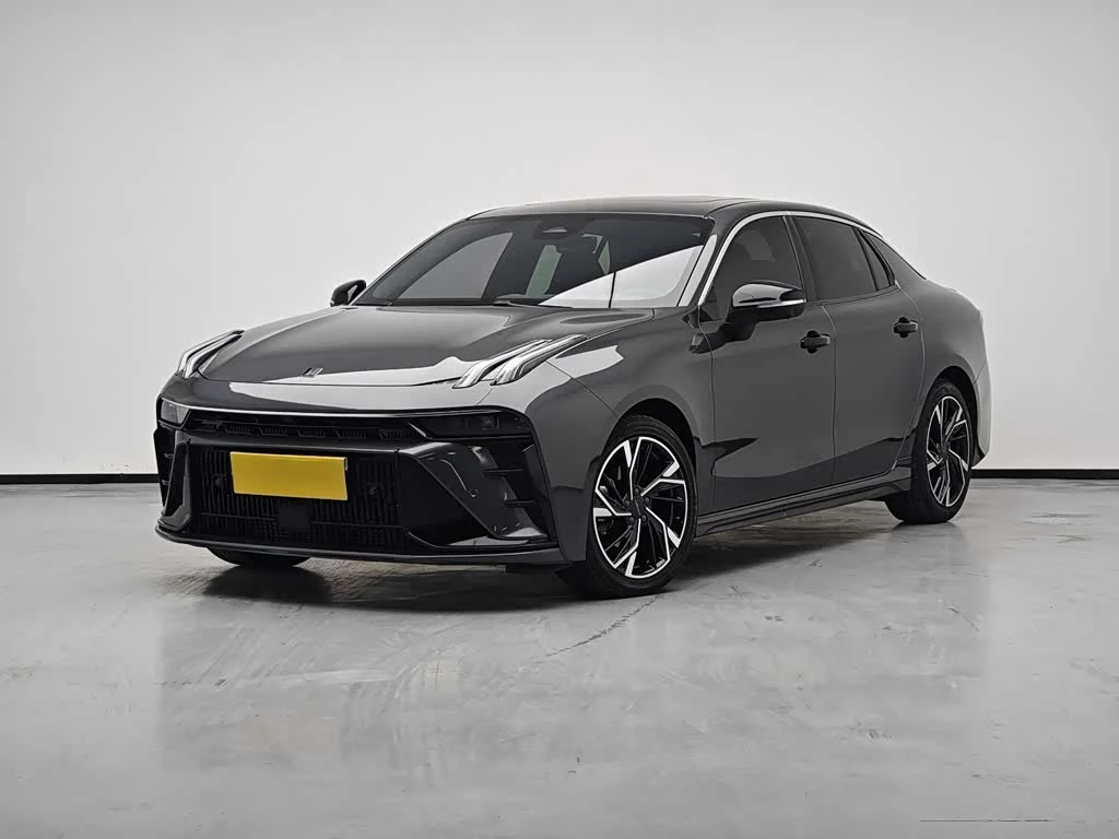 Lynk & Co 03