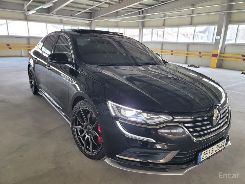 Renault SM6