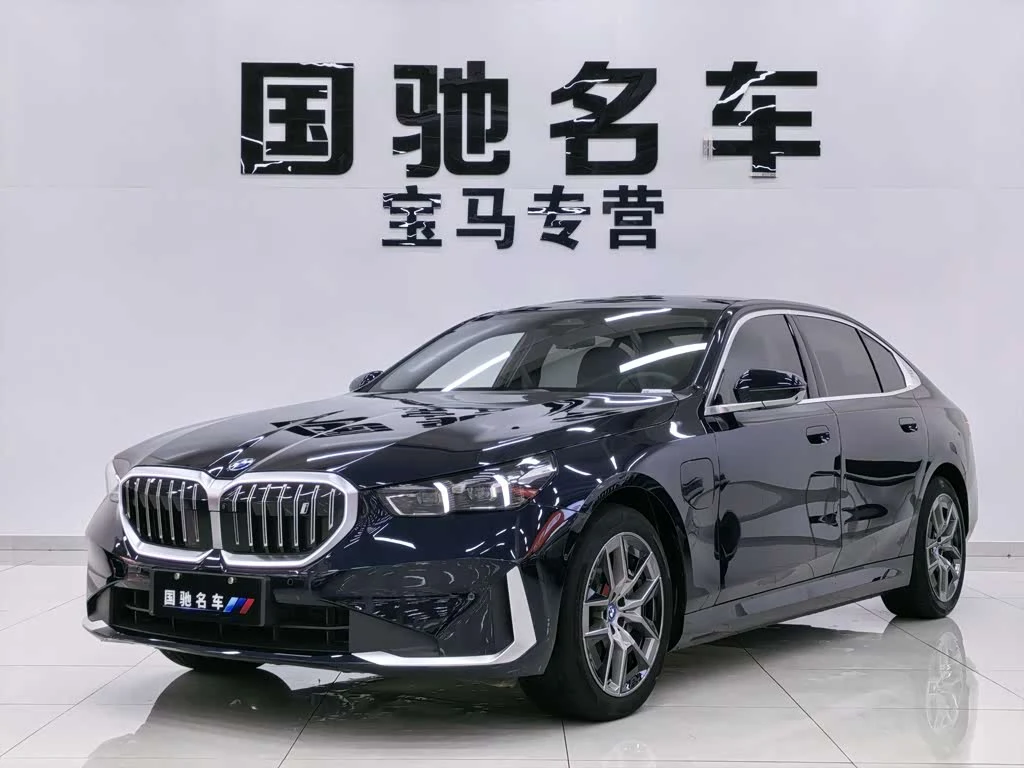 BMW i5