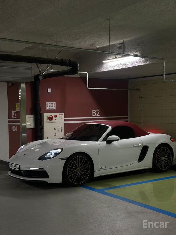 Porsche 718
