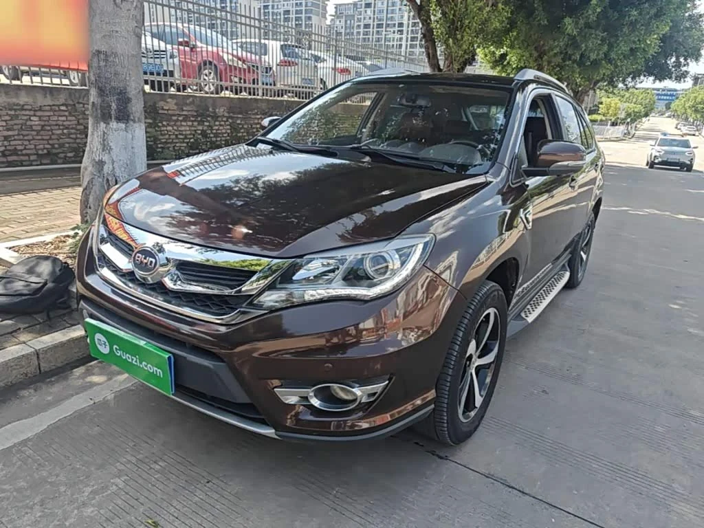 BYD S7