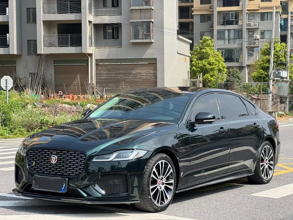 Jaguar XFL