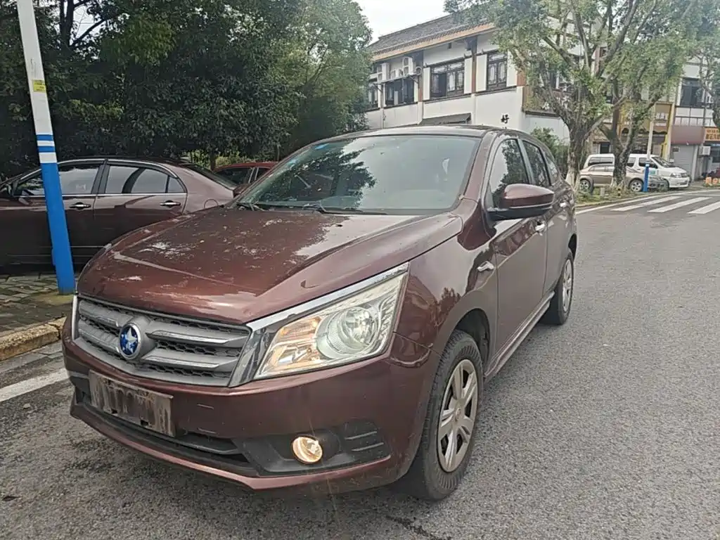 Venucia T70