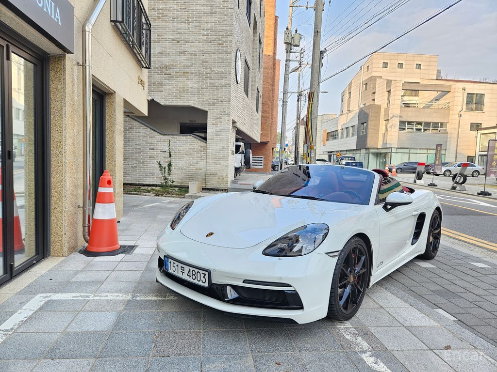 Porsche 718