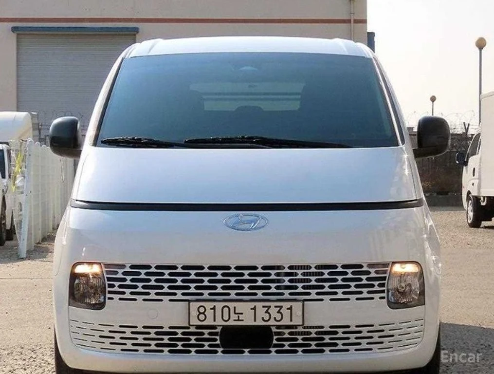 Hyundai Staria