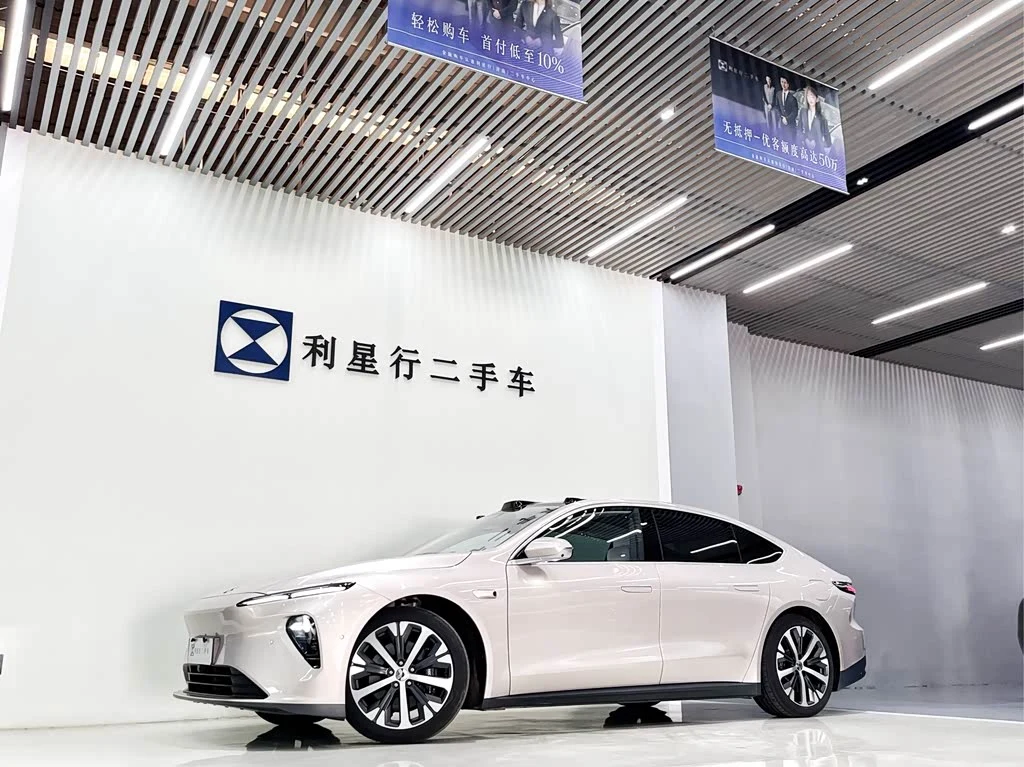 NIO ET7