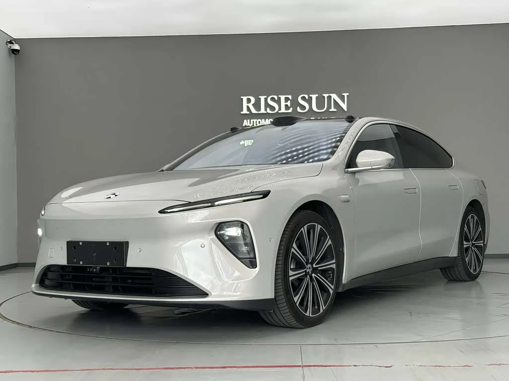 NIO ET7