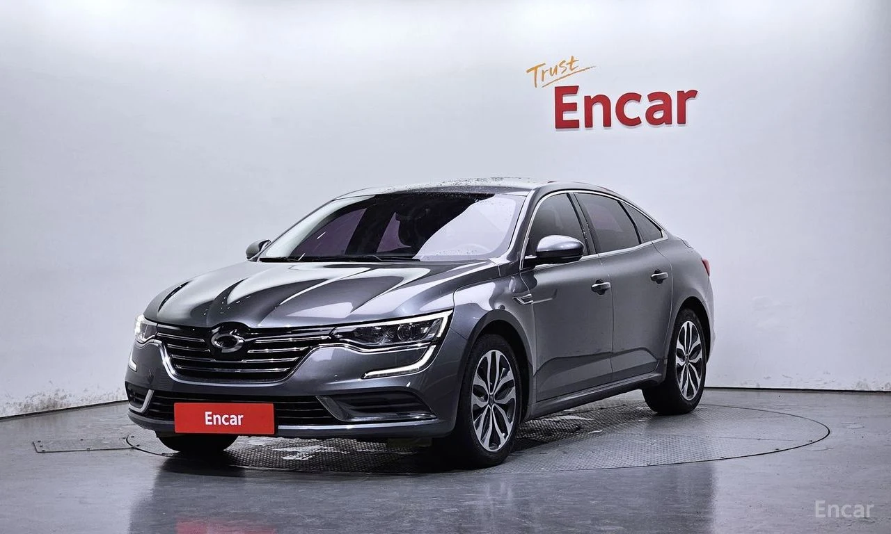 Renault SM6