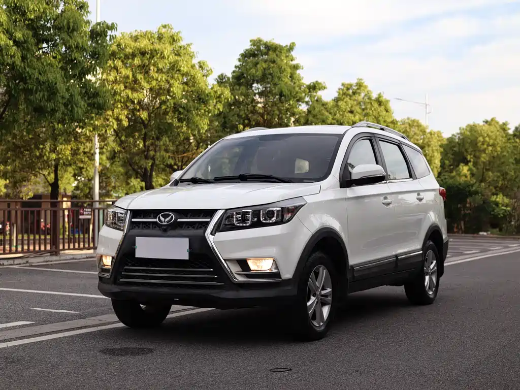 BAIC S3