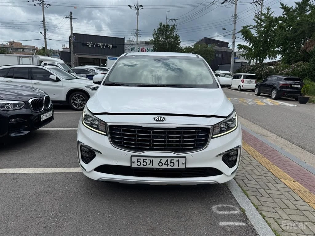 Kia Carnival