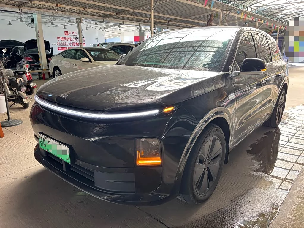Li Auto L6