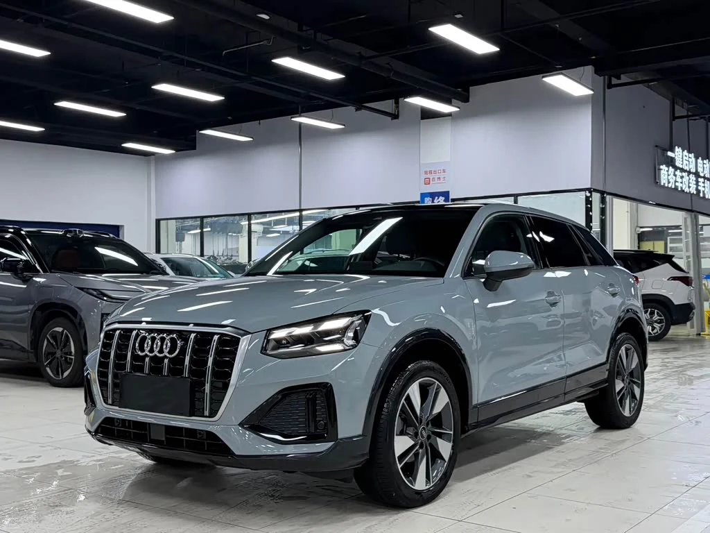 Audi Q2L