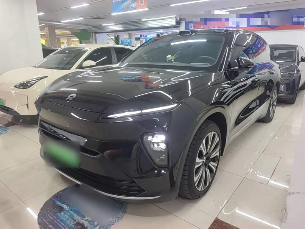 NIO ES8