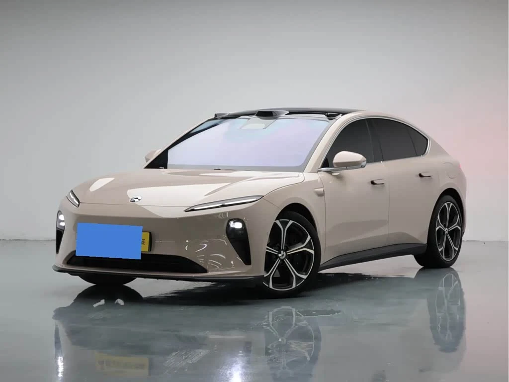 NIO ET5