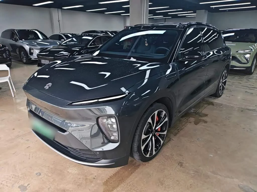 NIO ES8