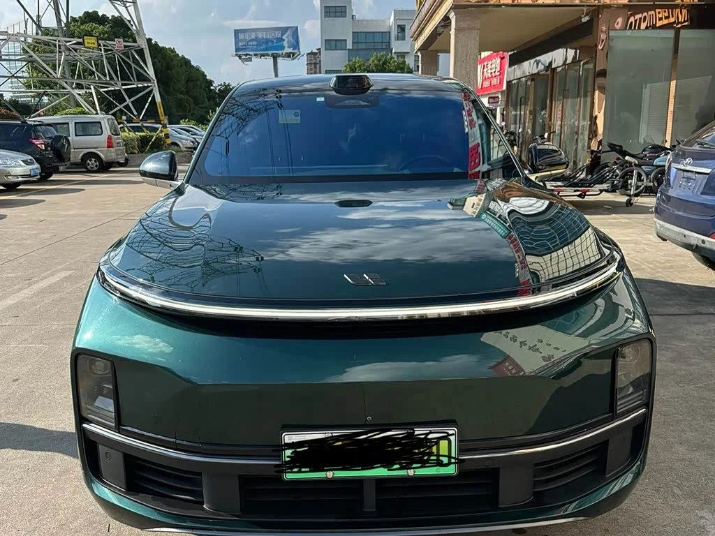 Li Auto L8