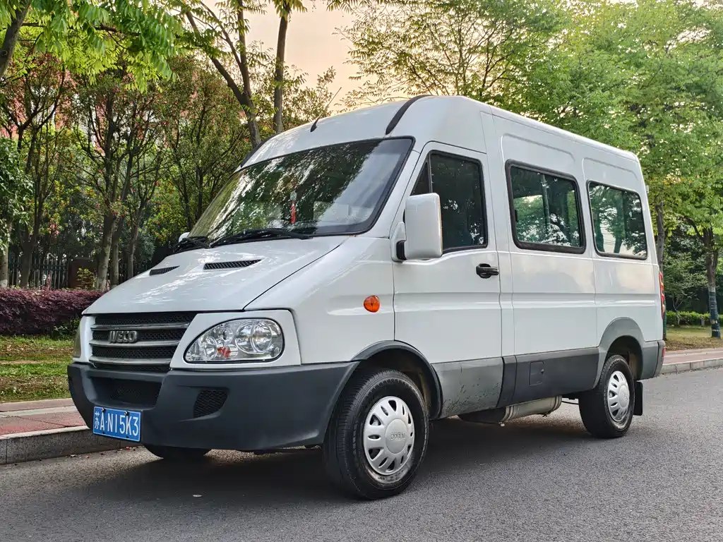 Автомобиль #1006044
