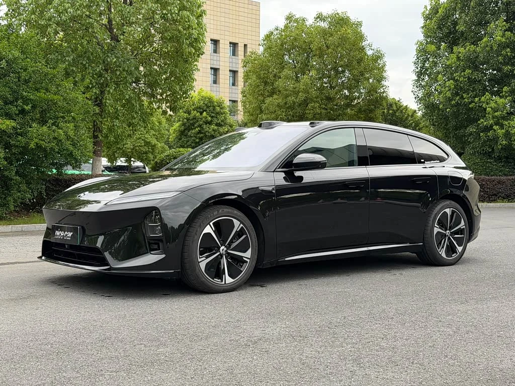 NIO ET5T