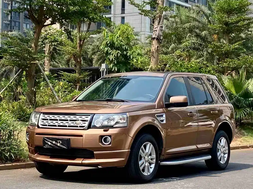 Land Rover 2