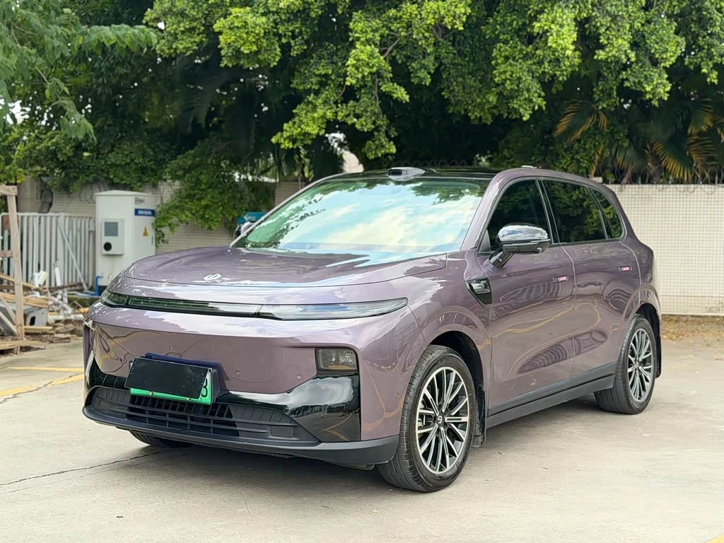 Leapmotor B10