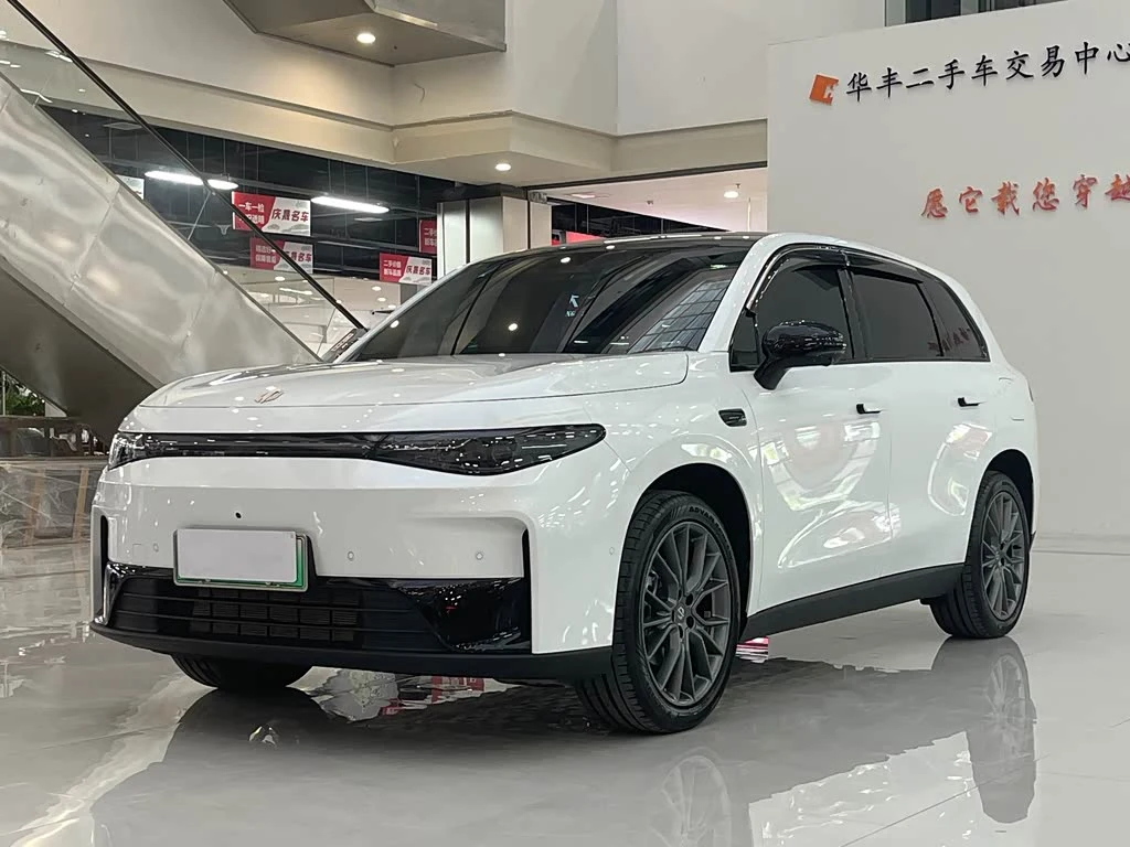 Leapmotor C10