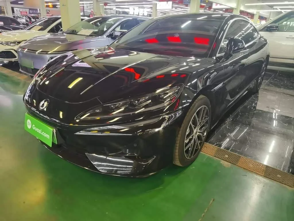 Denza Z9