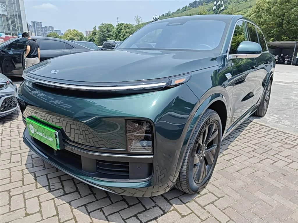 Li Auto L8