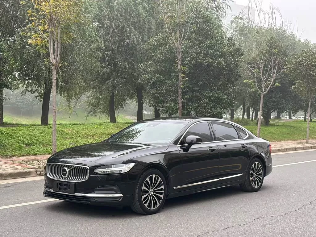 Volvo S90