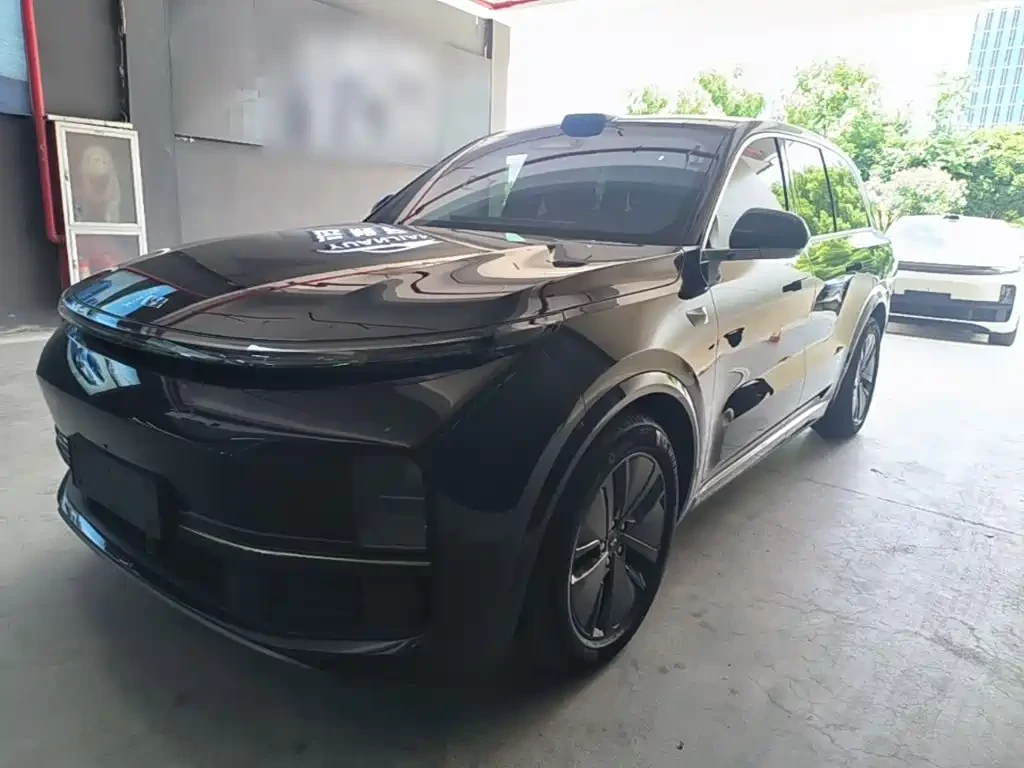 Li Auto L8