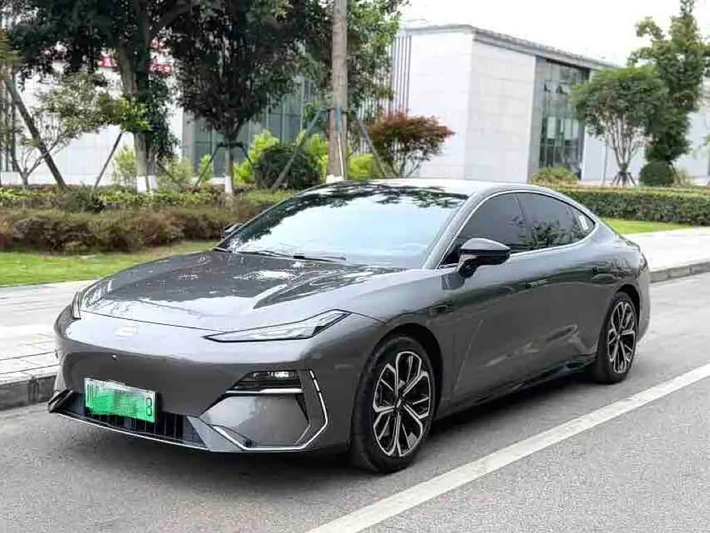 Geely Galaxy Galaxy E8