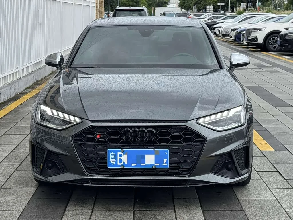 Audi S4