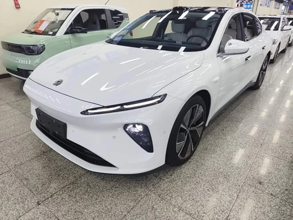 NIO ET7