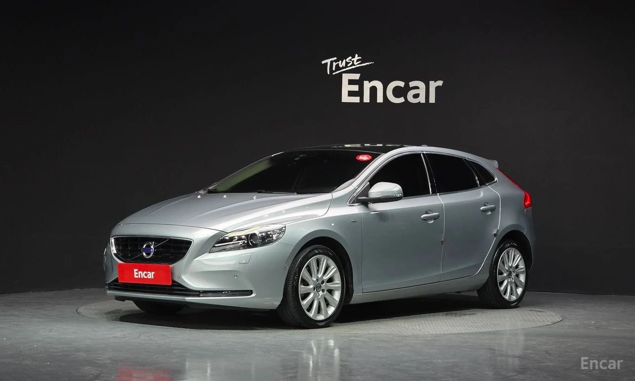 Volvo V40