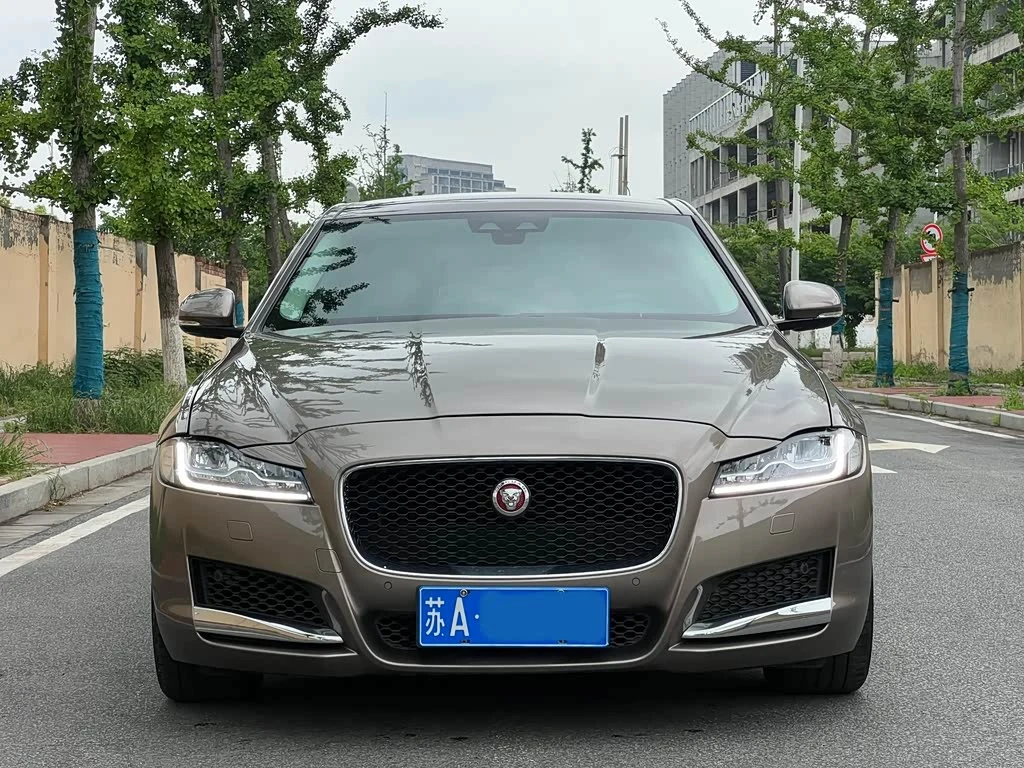 Jaguar XFL