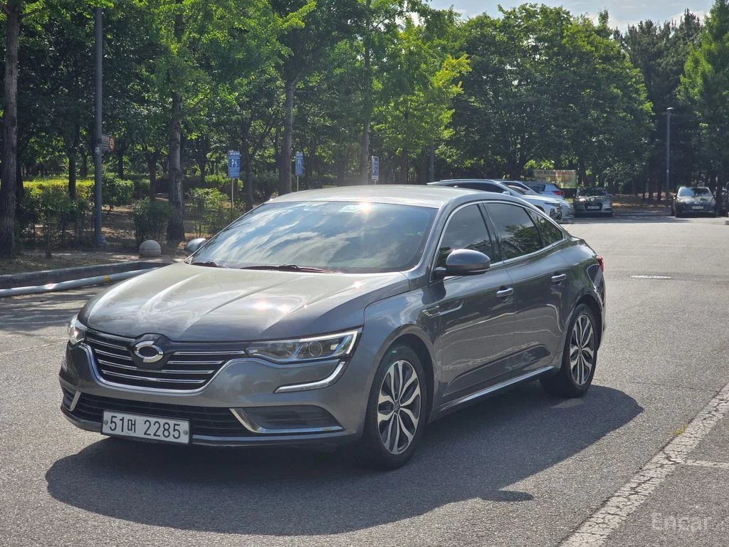 Renault SM6