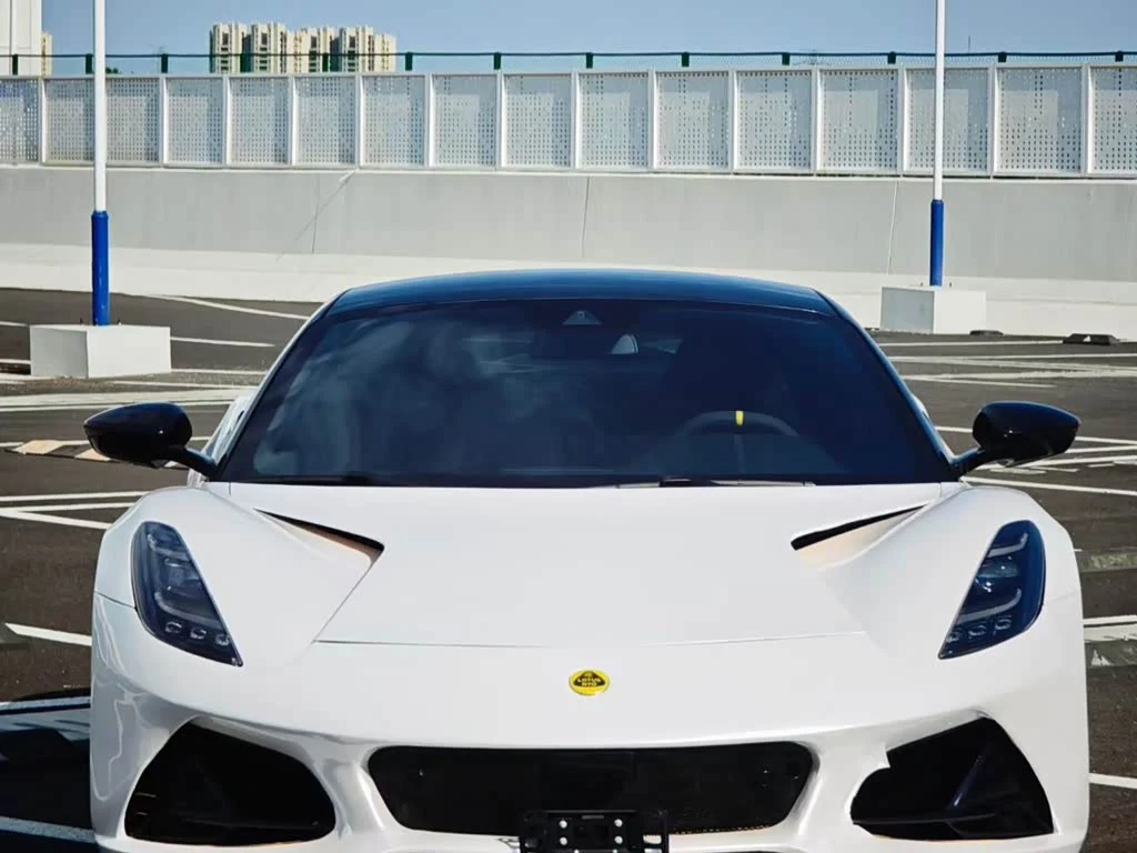 Lotus Emira