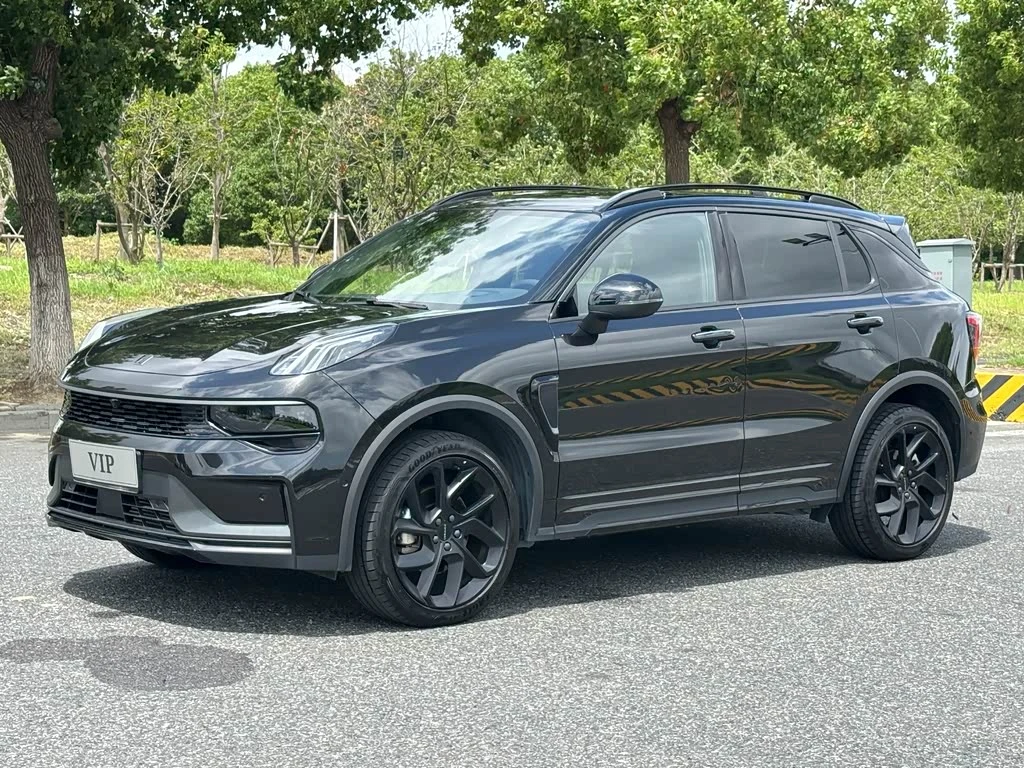 Lynk & Co 01