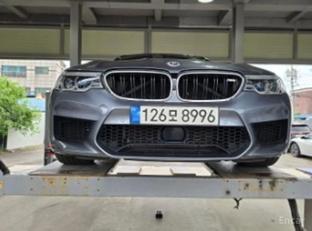 BMW M5