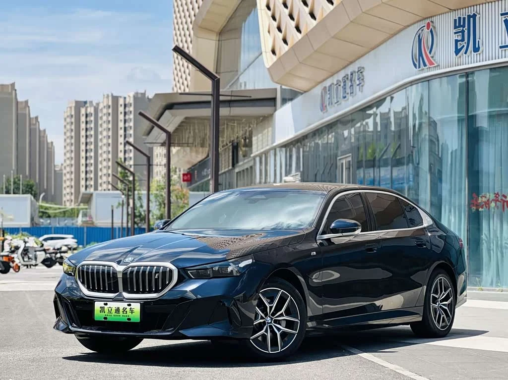 BMW i5