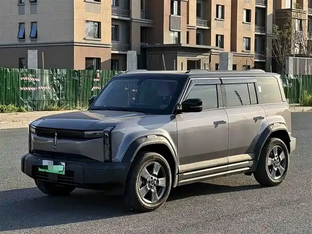 iCar 03