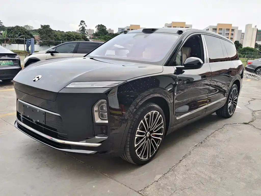 NIO ES8