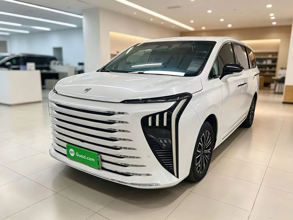Dongfeng V9