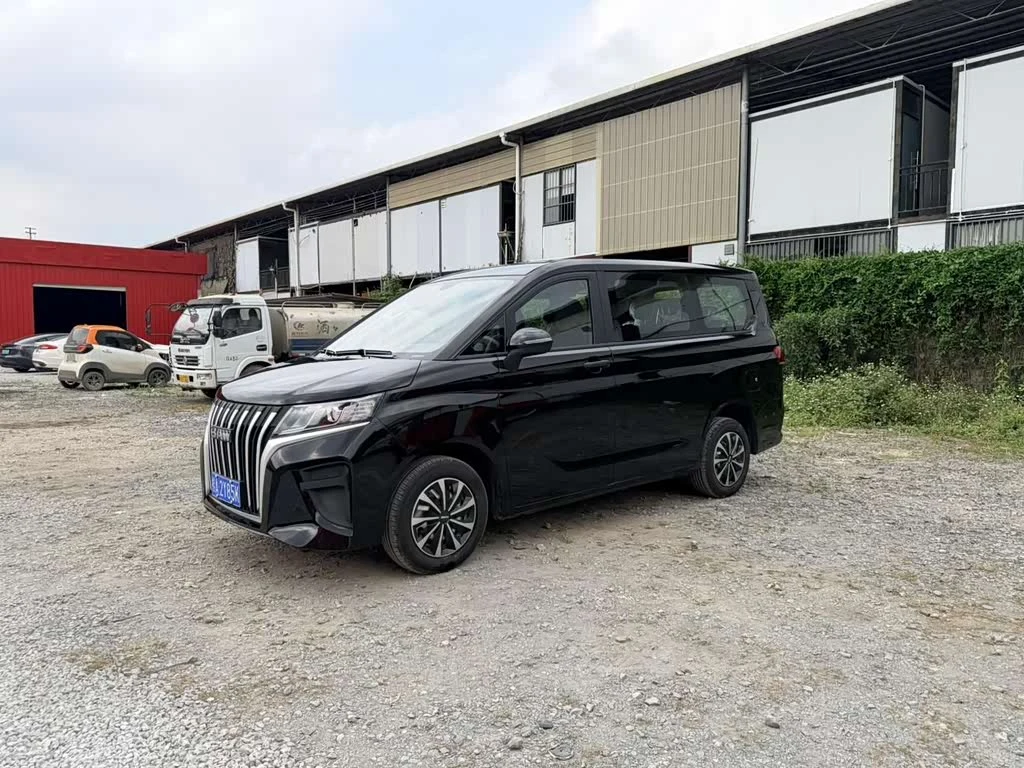 BAIC M7