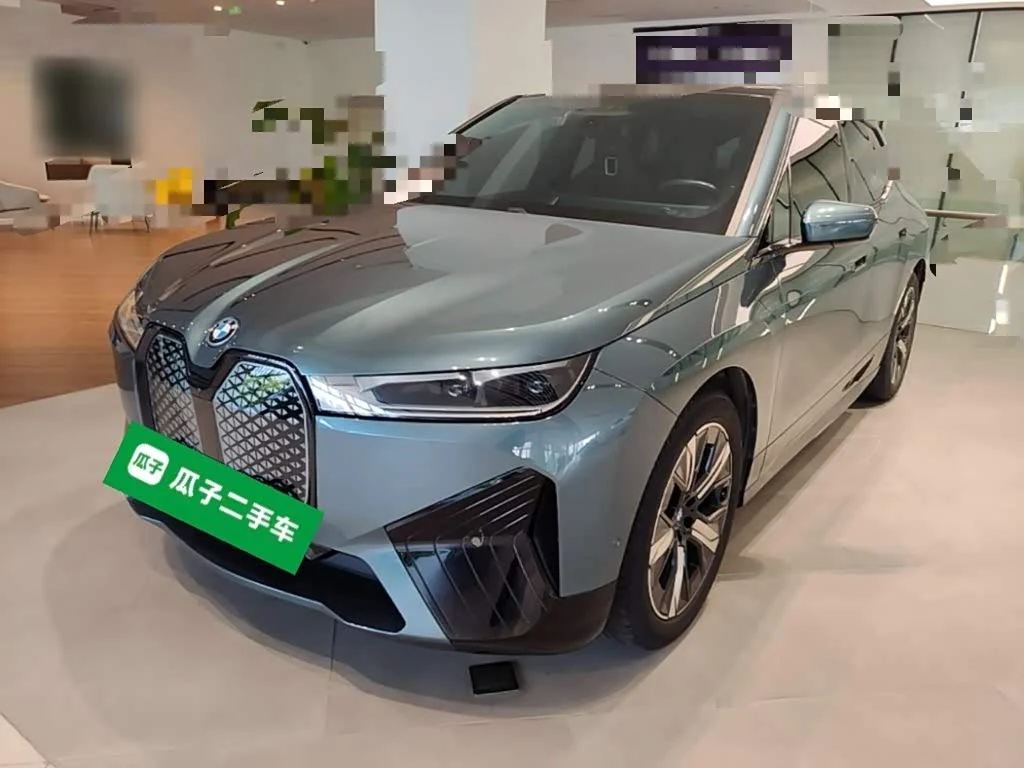 BMW iX