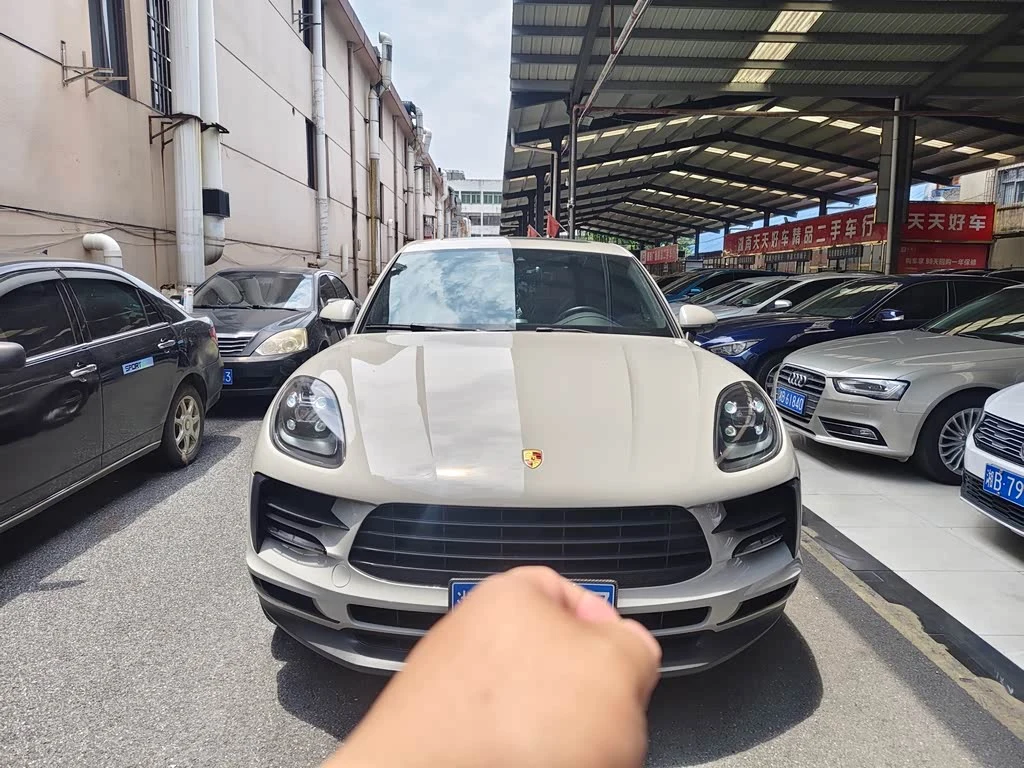 Porsche Macan