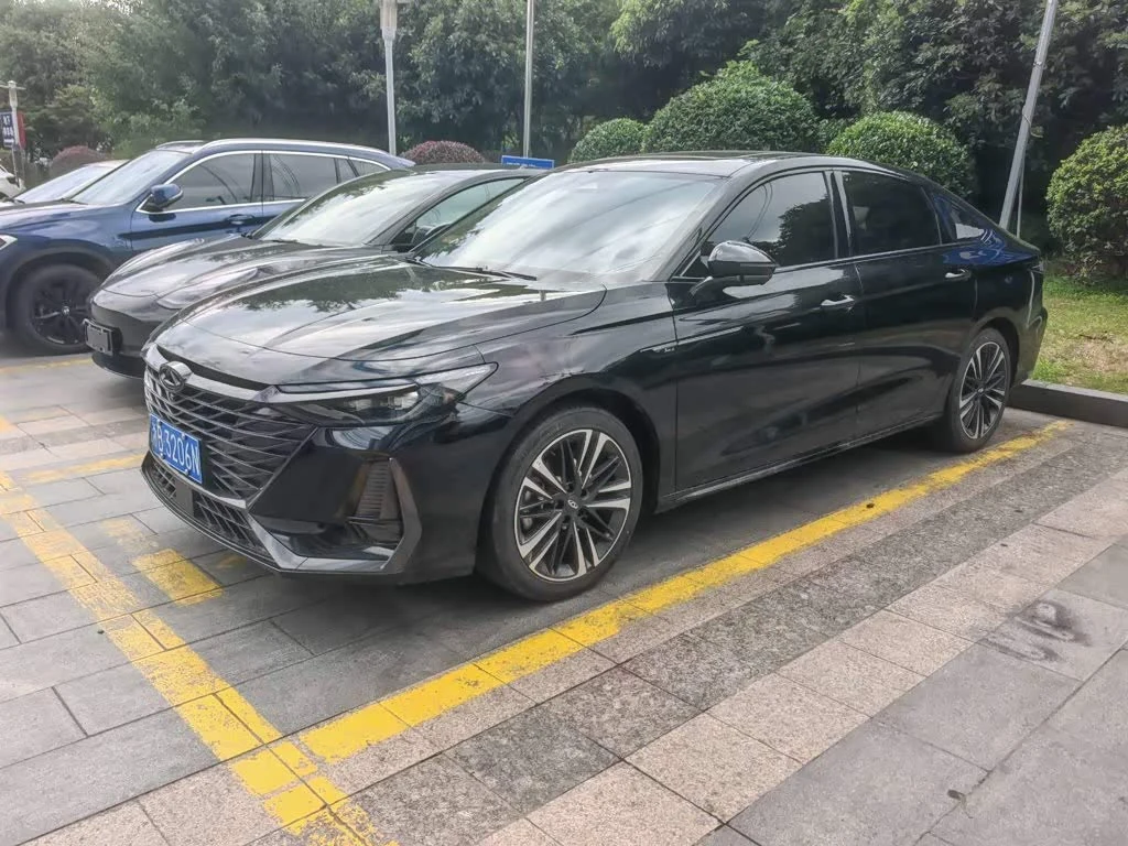 Chery Arrizo 8