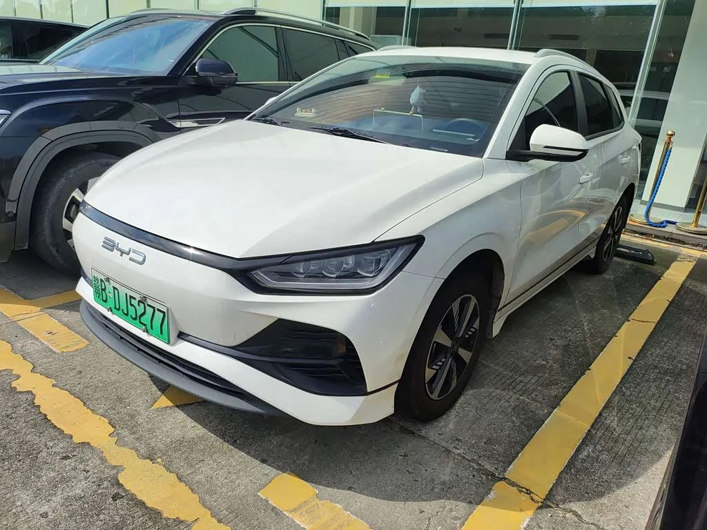 BYD E2